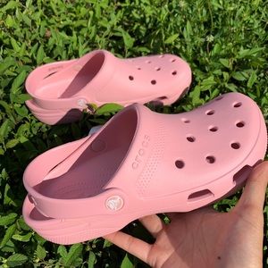 crocs pastel